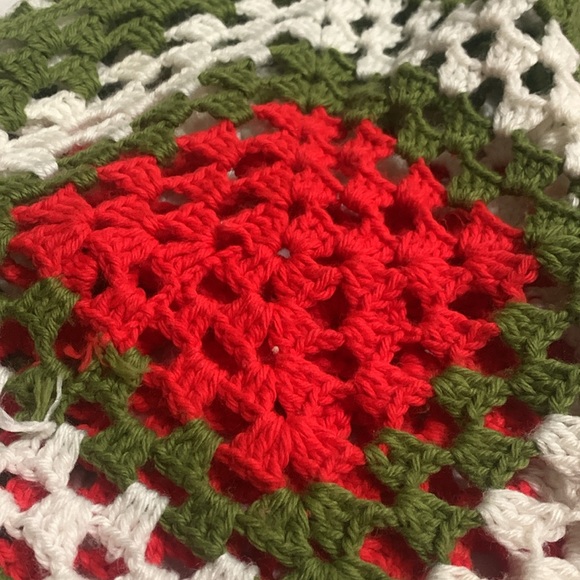 Vintage Hand Crochet Throw / Afghan appox. 60 x 40 in Red Green White - Picture 6 of 6
